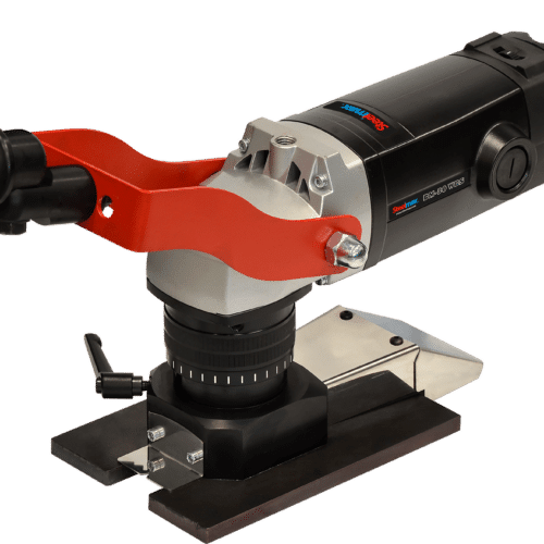 portable pipe beveling tool with adjustable base